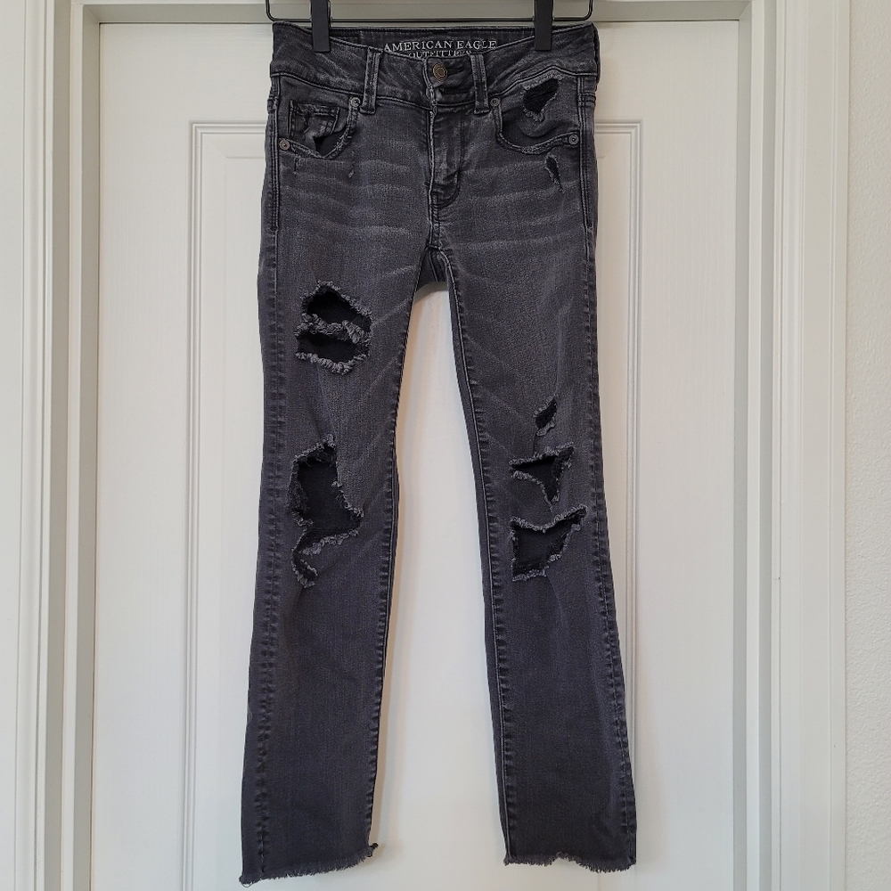 American Eagle Black Distressed Jeans size 0L